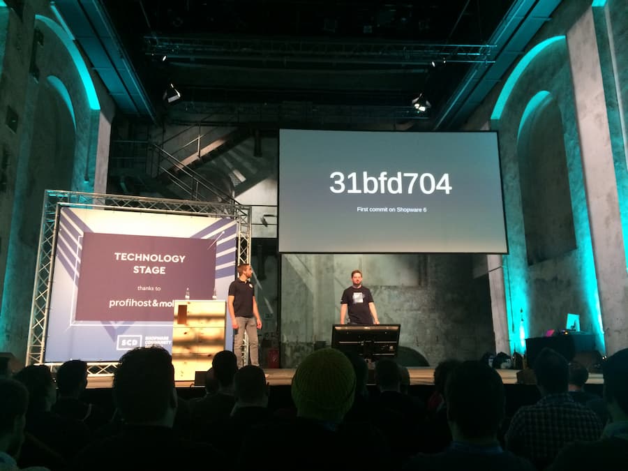 Der erste Commit für Shopware 6